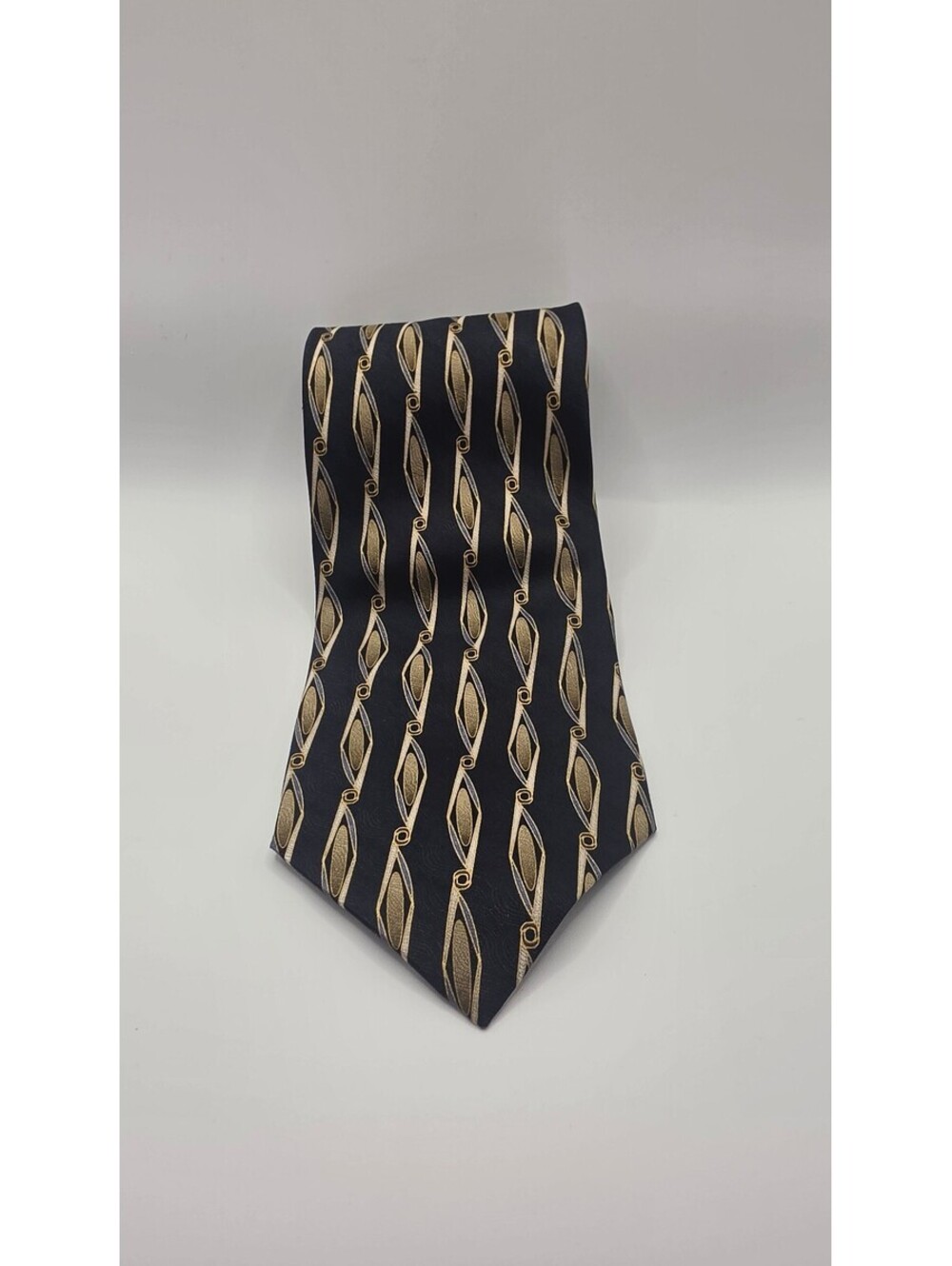 Savile Row 100% Silk Men's Tie with Gold and Black Pattern